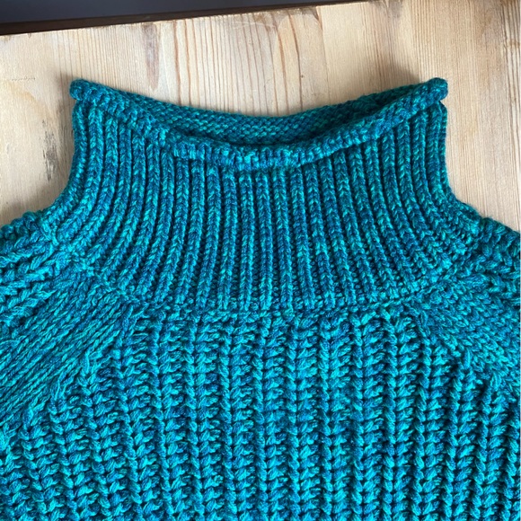 Forever 21 Cropped Chunky Knit Sweater - Picture 4 of 7